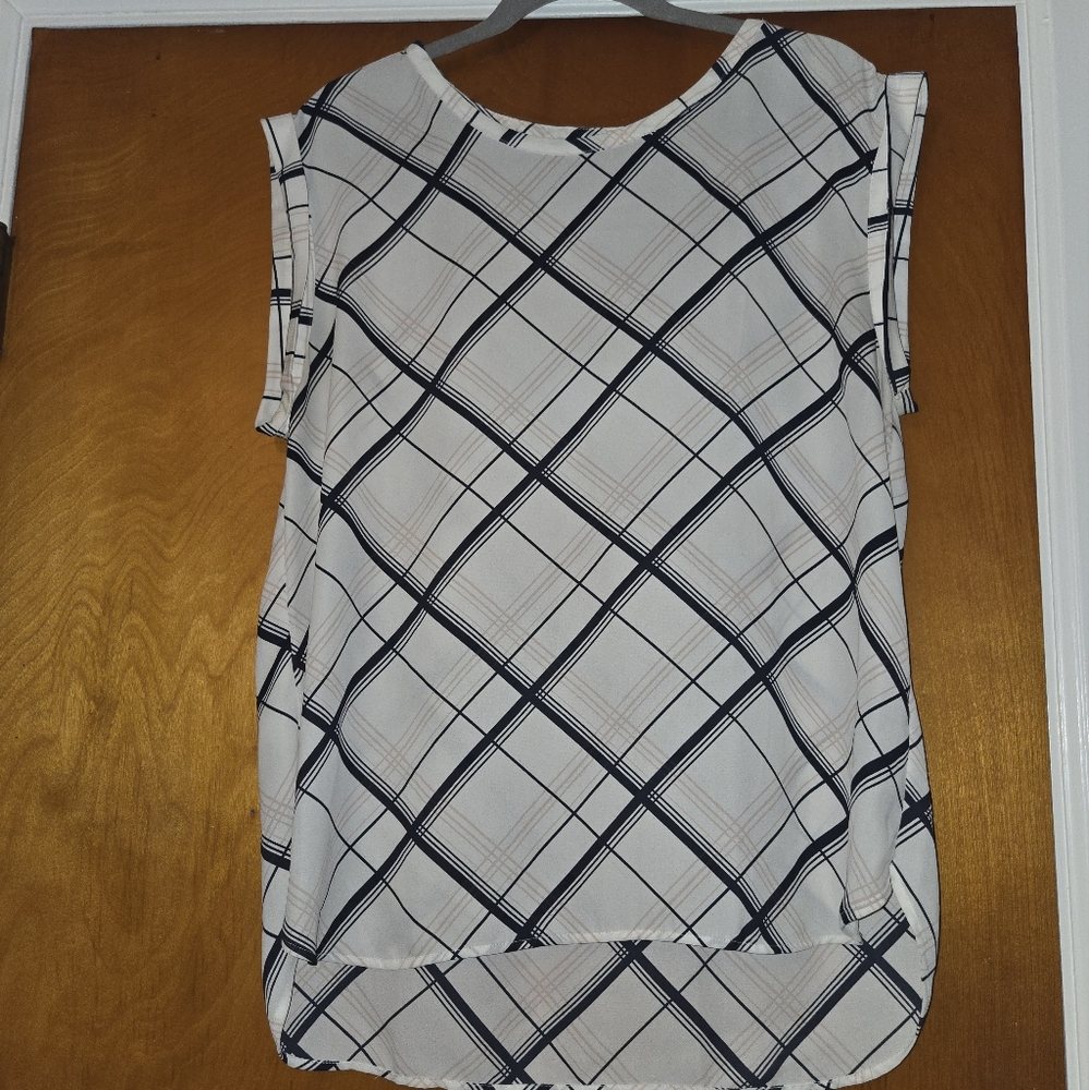 ANN TAYLOR window panel cap sleeve blouse